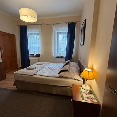 Goscinne Zlota Palma * Lądek-Zdrój